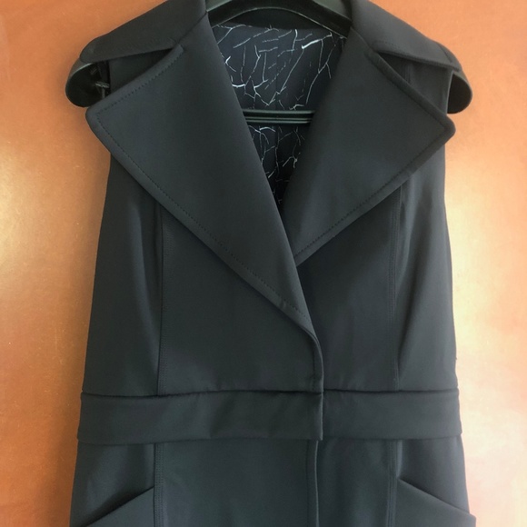 Lululemon Unique Jacket! - Picture 3 of 13